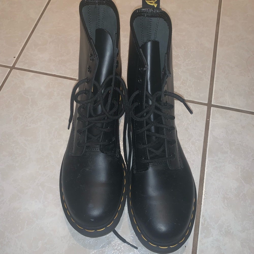Black Dr Martins